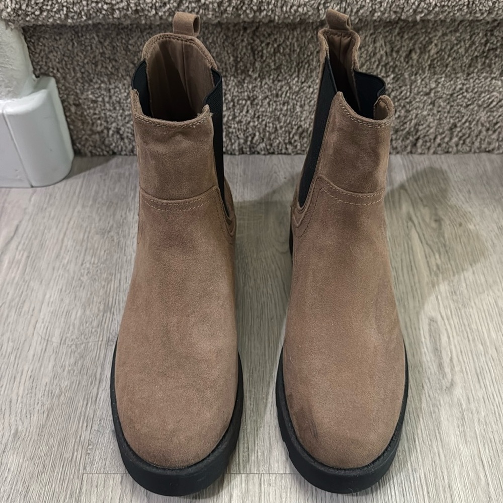 Boots or Ankle Boots (Women)